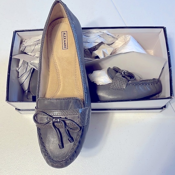 Alex Marie gray flats. , sz 8 1/2 - Picture 1 of 6